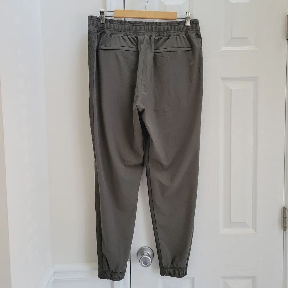 Athleta Brooklyn Ankle Pants Jogger Travel Casual‎ Pants Size 12